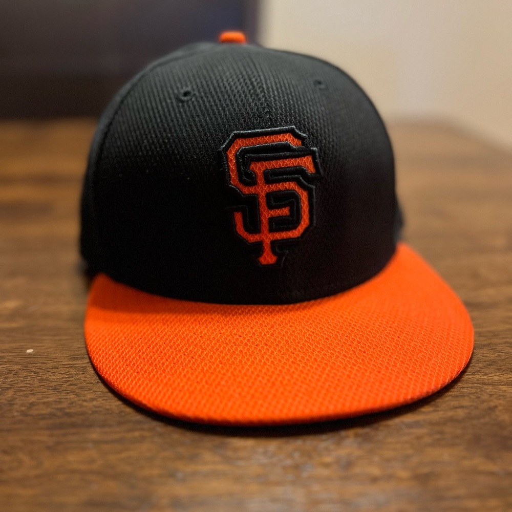 SF Giants Hat Black and orange. 7 1/2